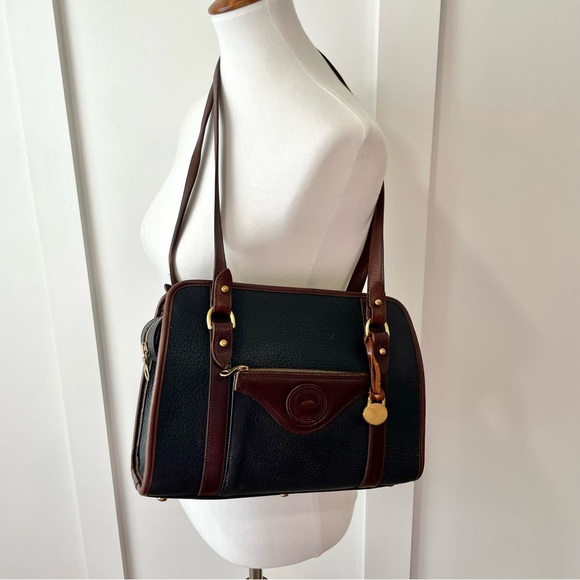 DOONEY AND BOURKE vintage leather black and brown shoulder bag - Picture 3 of 16